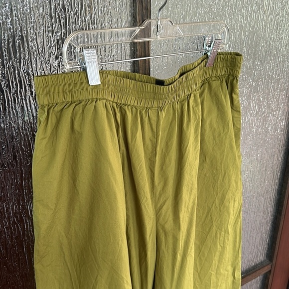 Toccin Green Palazzo Pants size Large - Picture 8 of 10